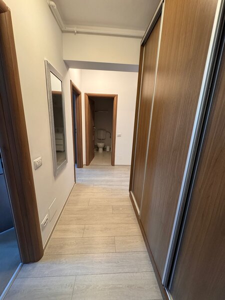 Splaiul Independentei etaj 6, loc de parcare privat,Grozavesti–Basarab